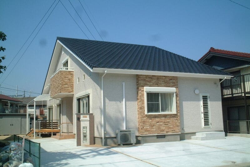 光とつながりを楽しむ家