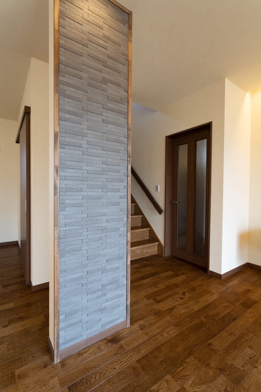 シンプルに、ちょっと個性のある家