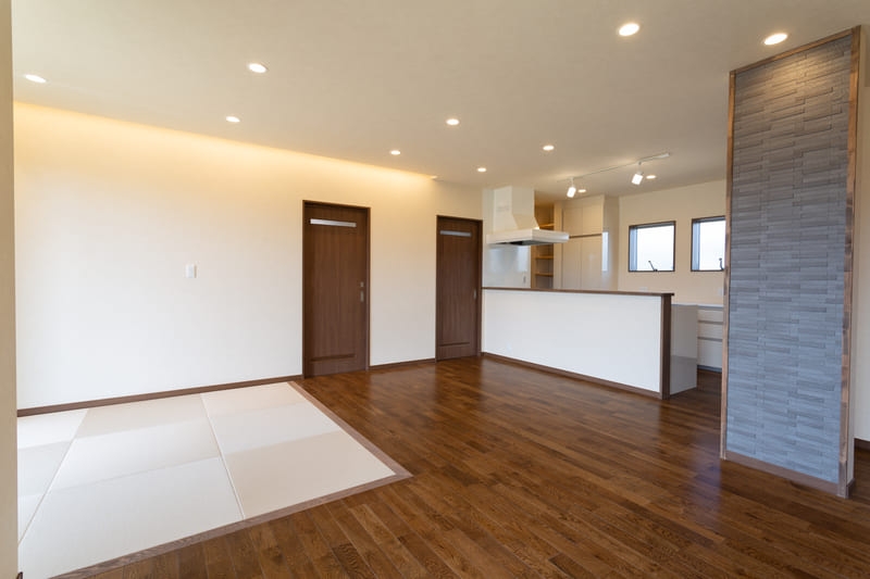 シンプルに、ちょっと個性のある家